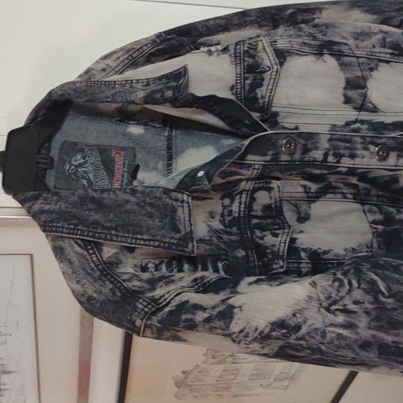 Lightly used Mens awesome acid wash Distressed Denim jacket 2x - Picture 2 of 11